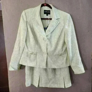 SAG HARBOR suit petite light bright green sz 14 petite 2 piece blazer and skirt
